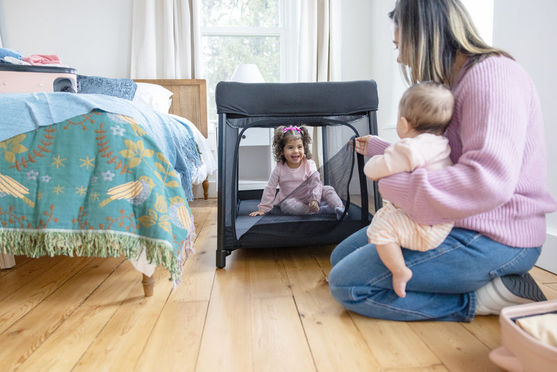 Joie Amigo™ Ferðarúm 60x120 cm